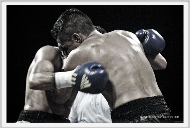 boxe1048