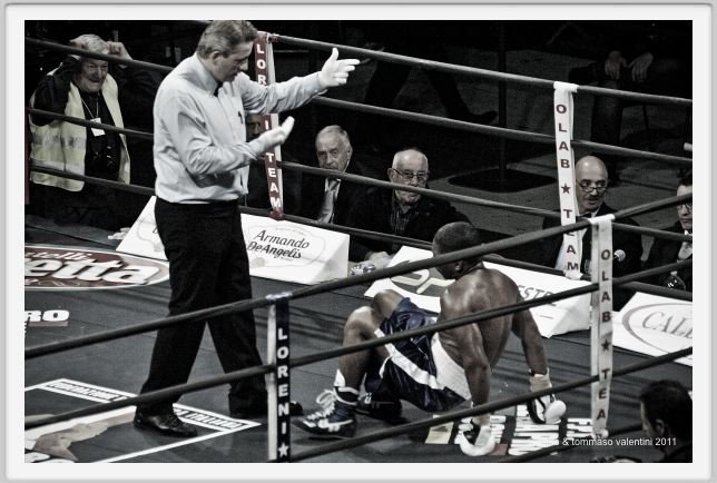 boxe1077